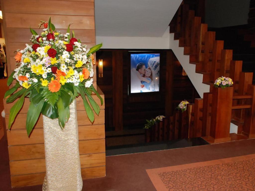River City Hotel Mukdahan Exterior foto